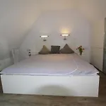 Feldmarkstrasse 5, App 10 Apartamento *